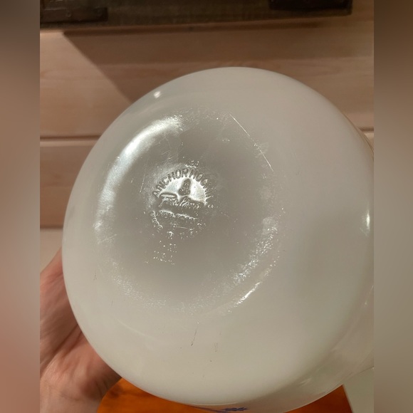 VINTAGE ANCHOR HOCKING FIRE KING BLUE CORNFLOWER 436 MILK GLASS CASSEROLE DISH - Picture 5 of 6